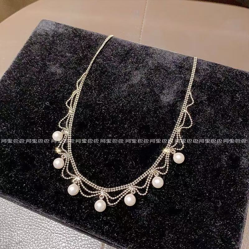 pearl clavicle chain